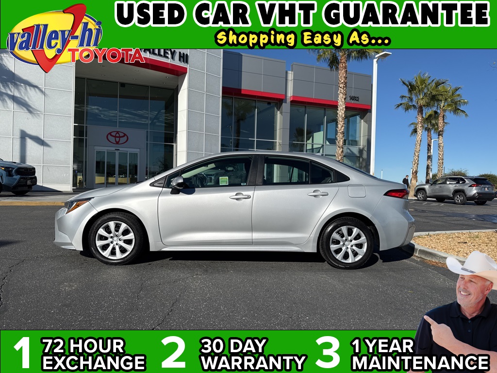 2024 Toyota Corolla LE's photo