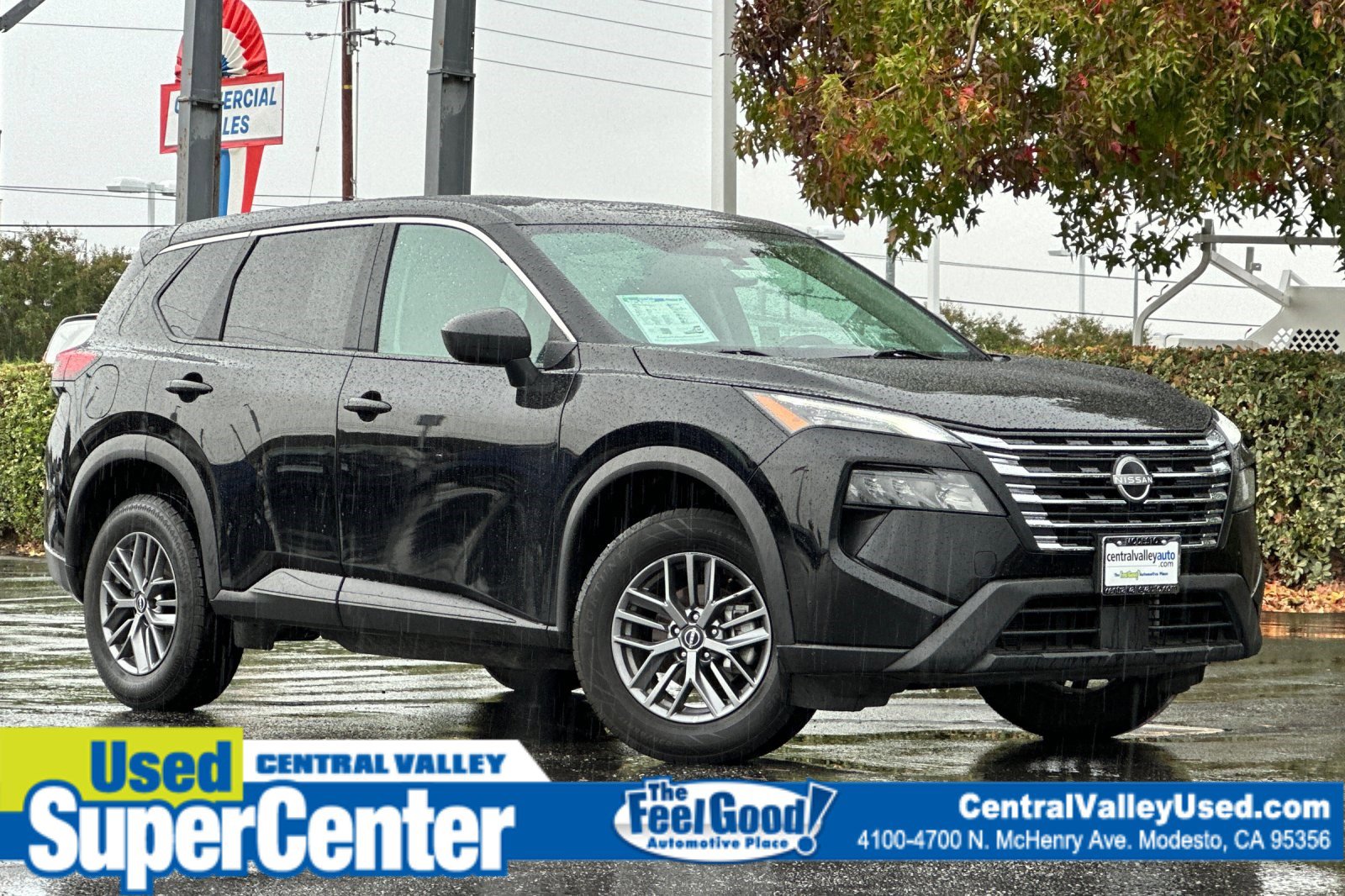 2024 Nissan Rogue S's photo