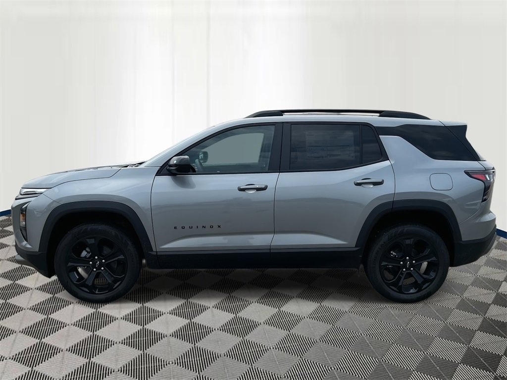 2026 Chevrolet Equinox LT photo 2