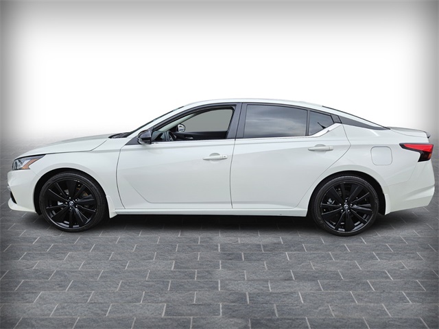 2022 Nissan Altima 2.5 SR photo 4