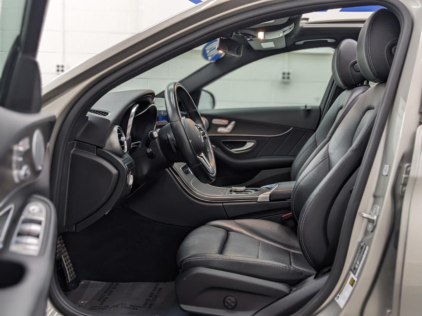 2020 Mercedes Benz C 300 4MATIC photo 3