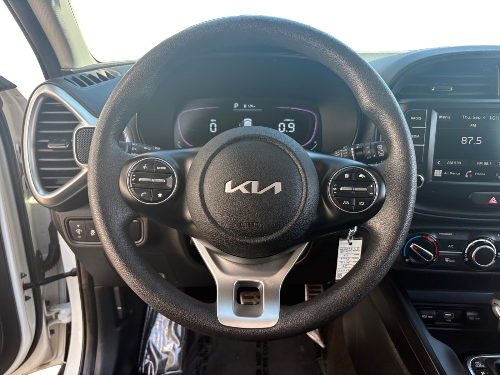 2024 Kia Soul LX photo 8