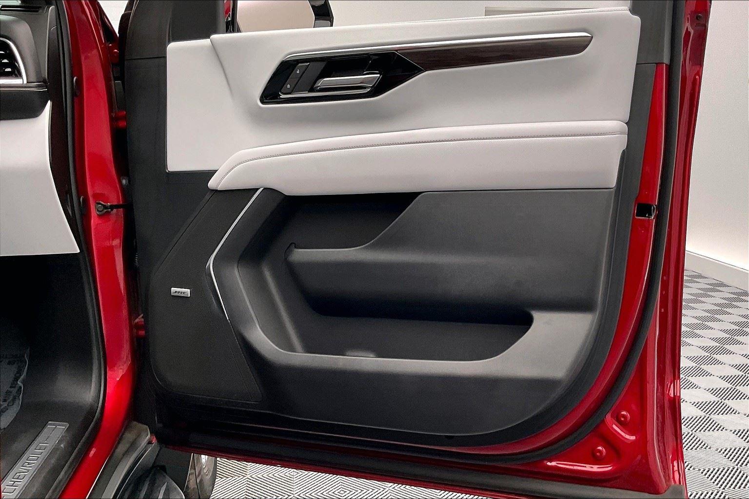 2025 Chevrolet Tahoe Premier photo 20