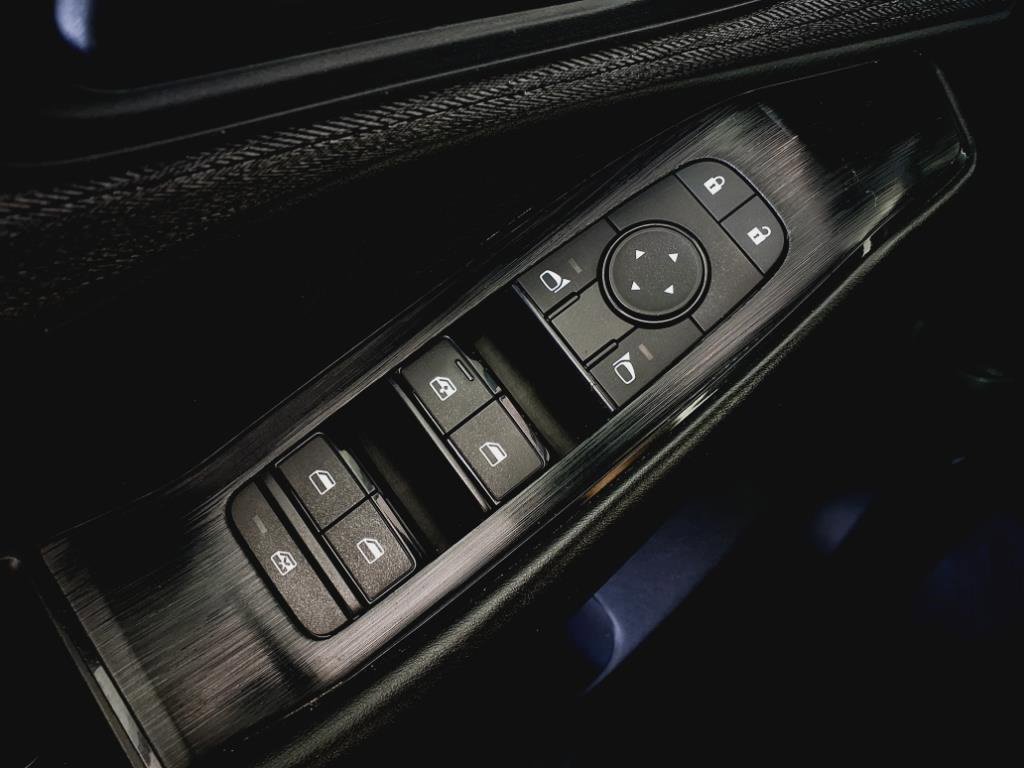 2023 Nissan Rogue S photo 14
