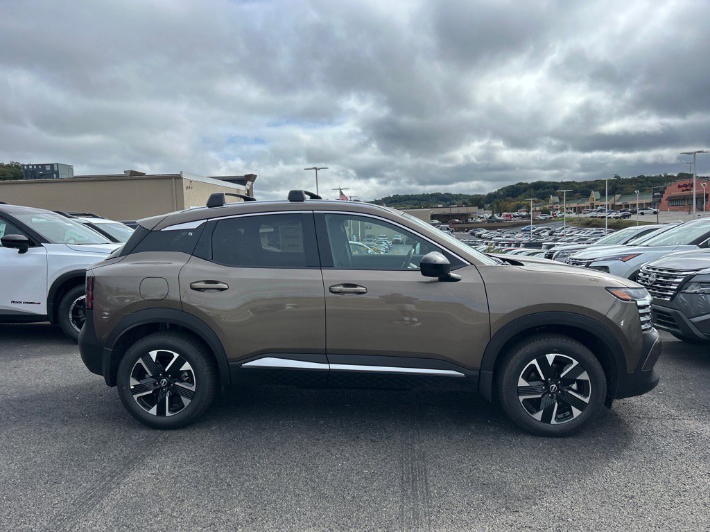 2026 Nissan Kicks SV photo 2