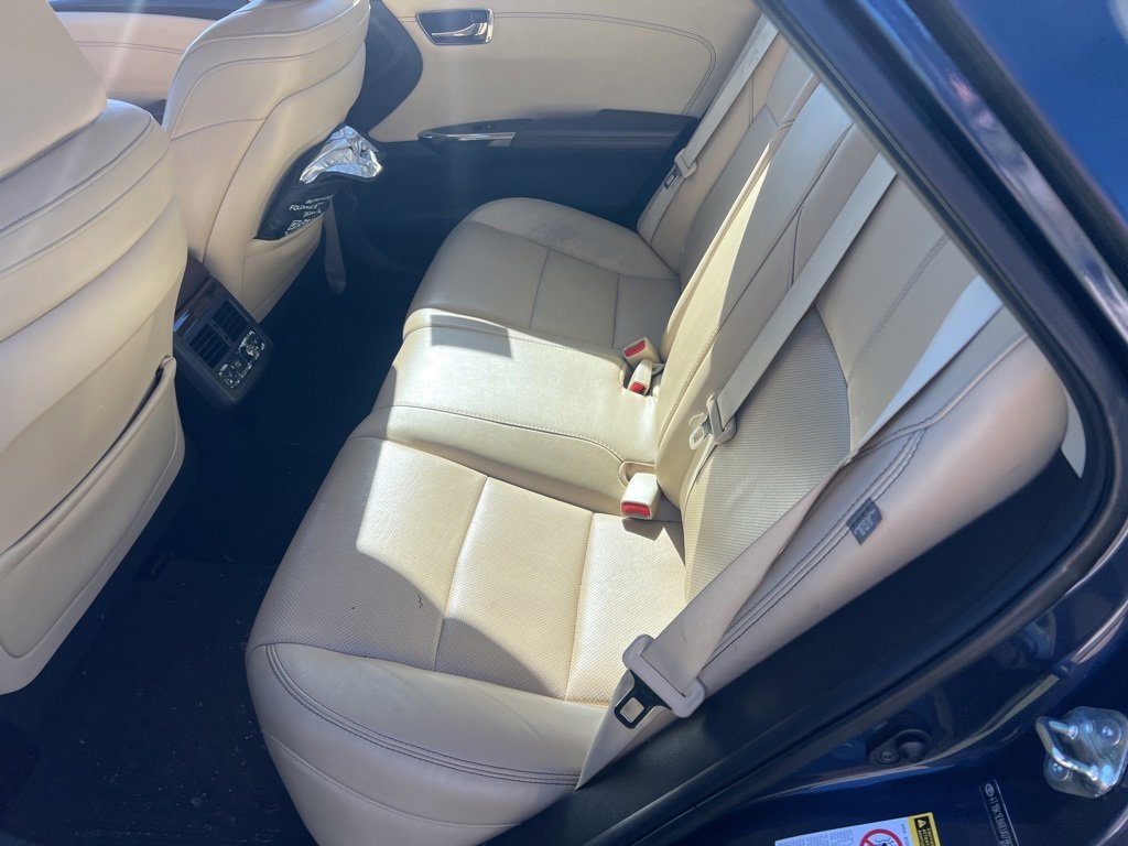 2014 Toyota Avalon Limited photo 3