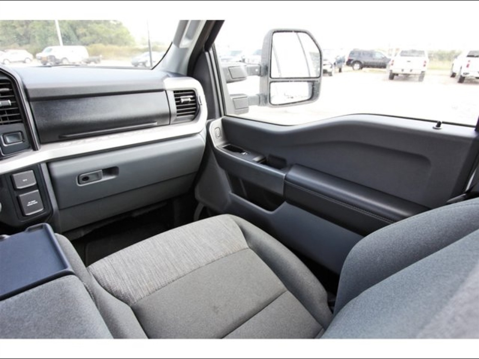 2024 Ford Super Duty F-250 SRW XLT - 11