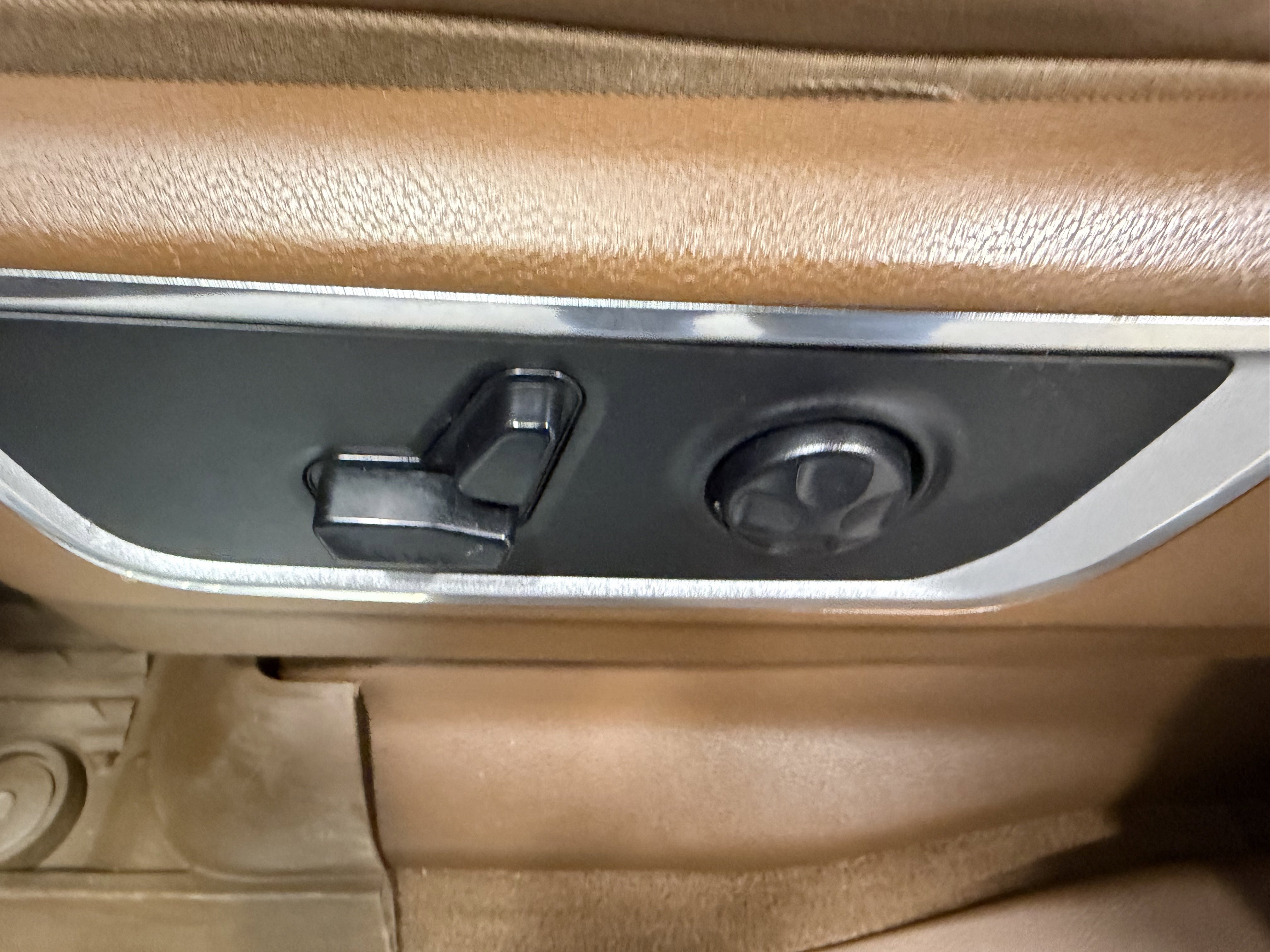 2020 Ram 1500 Laramie photo 4