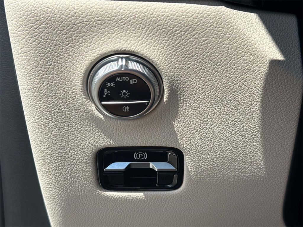 2025 Mercedes Benz GLC 300 4MATIC photo 19