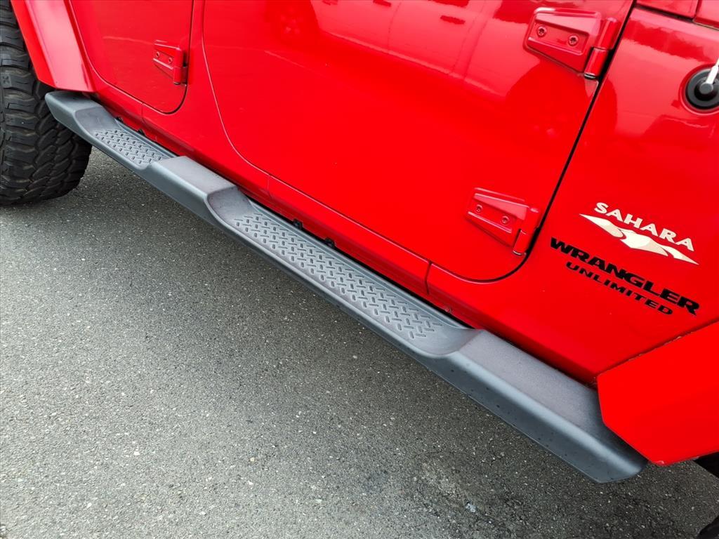 2015 Jeep Wrangler Unlimited Sahara photo 7