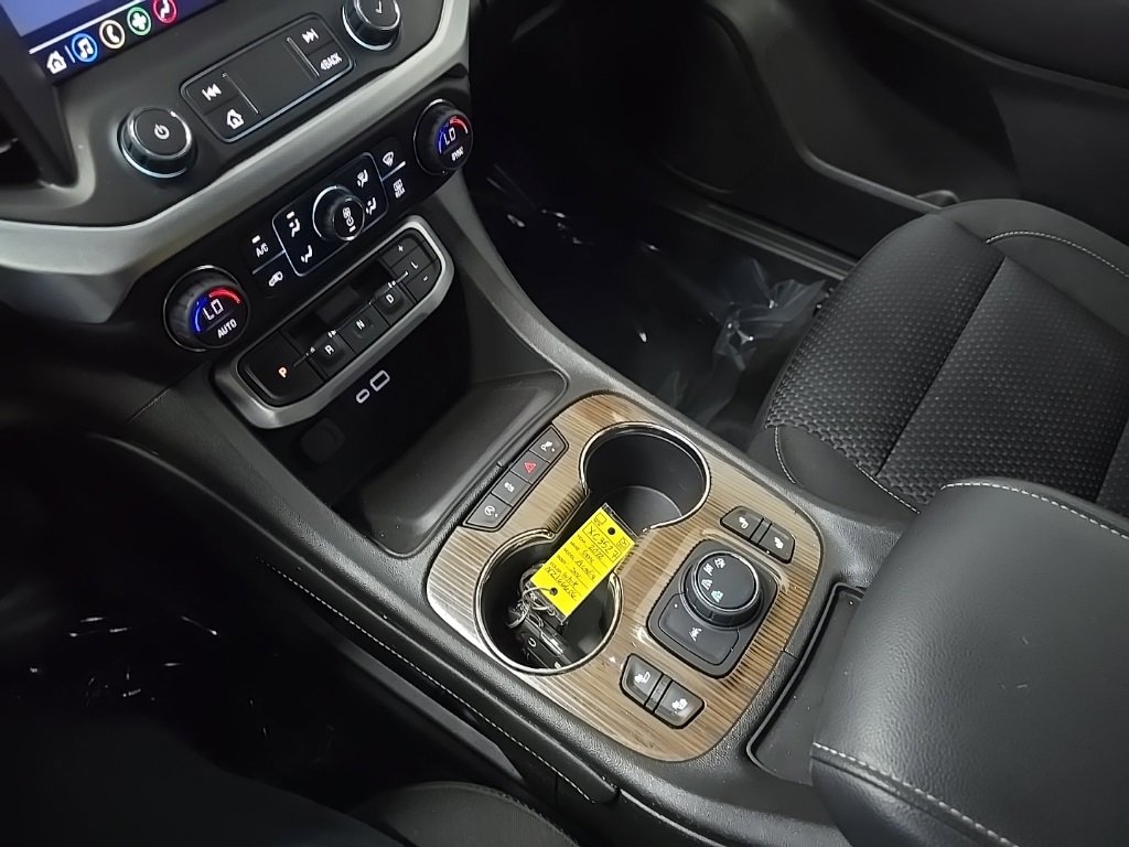 2022 Gmc Acadia SLE photo 26