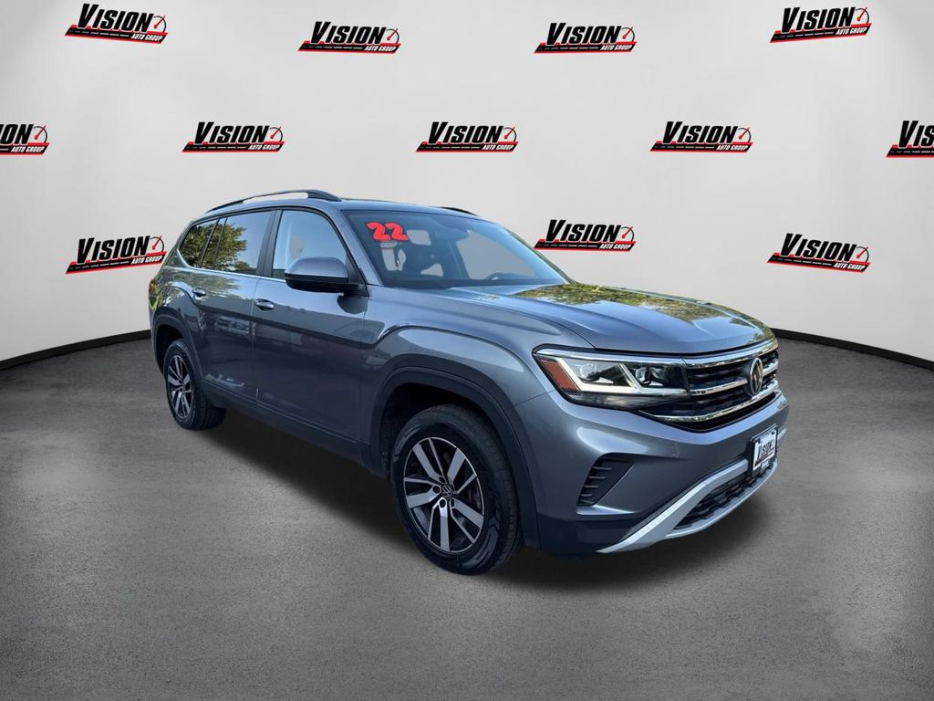 2022 Volkswagen Atlas SE photo 3
