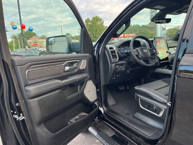 2026 Ram 1500 Laramie photo 4