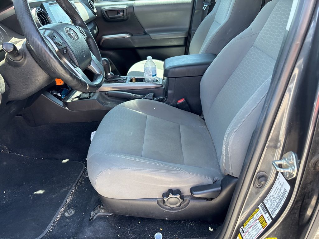 2019 Toyota Tacoma SR5 V6 Double Cab photo 18