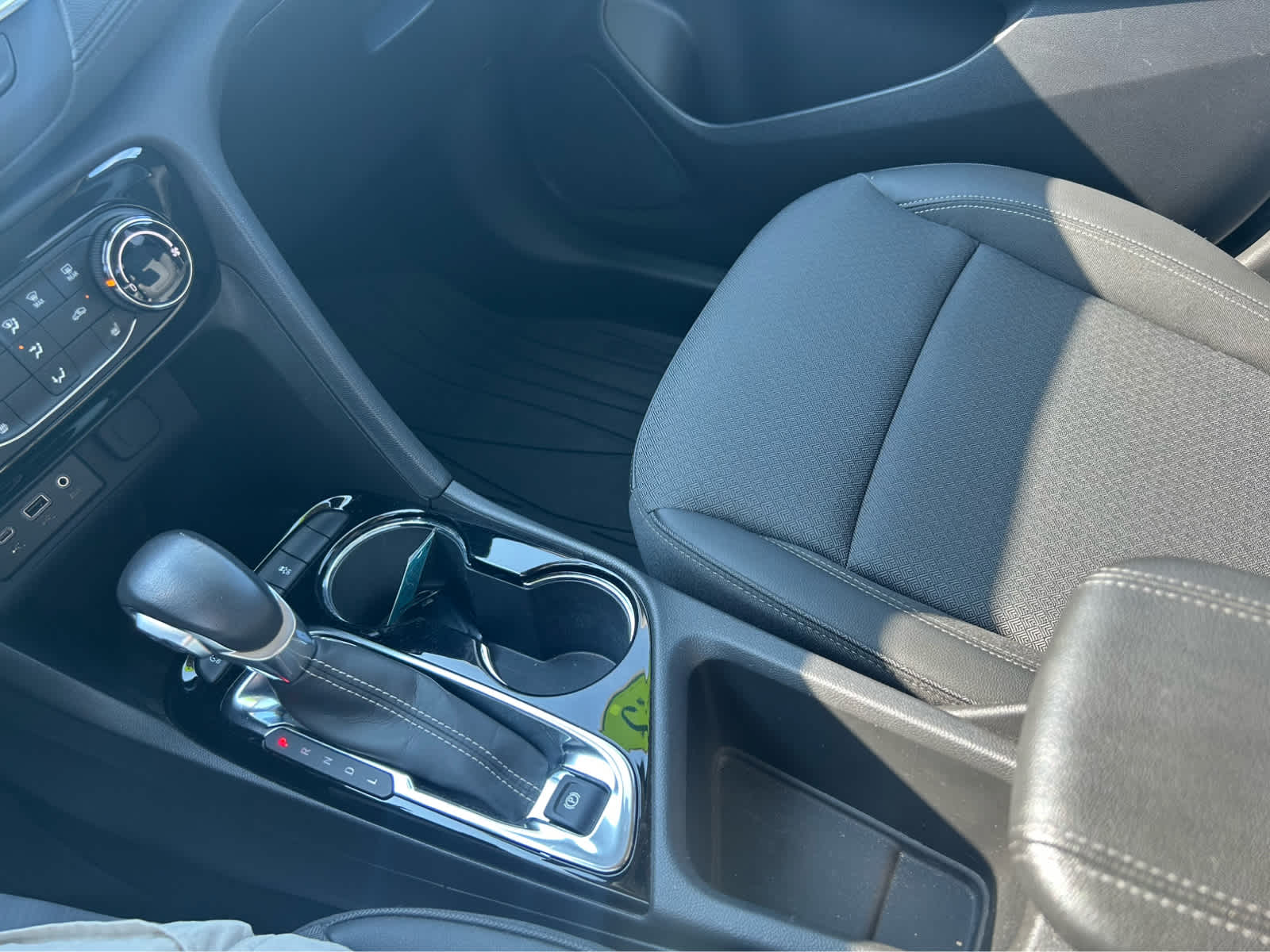 2023 Buick Encore GX Preferred photo 12
