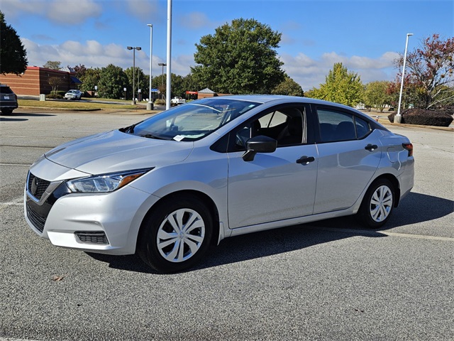 2021 Nissan Versa 1.6 S photo 3