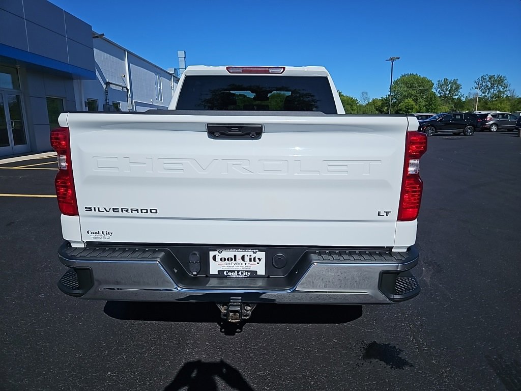 2022 Chevrolet Silverado 1500 LT photo 4