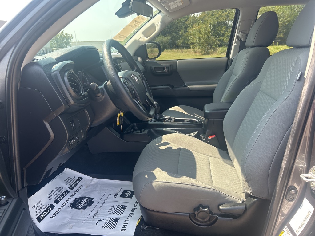 2023 Toyota Tacoma TRD Off-Road photo 10