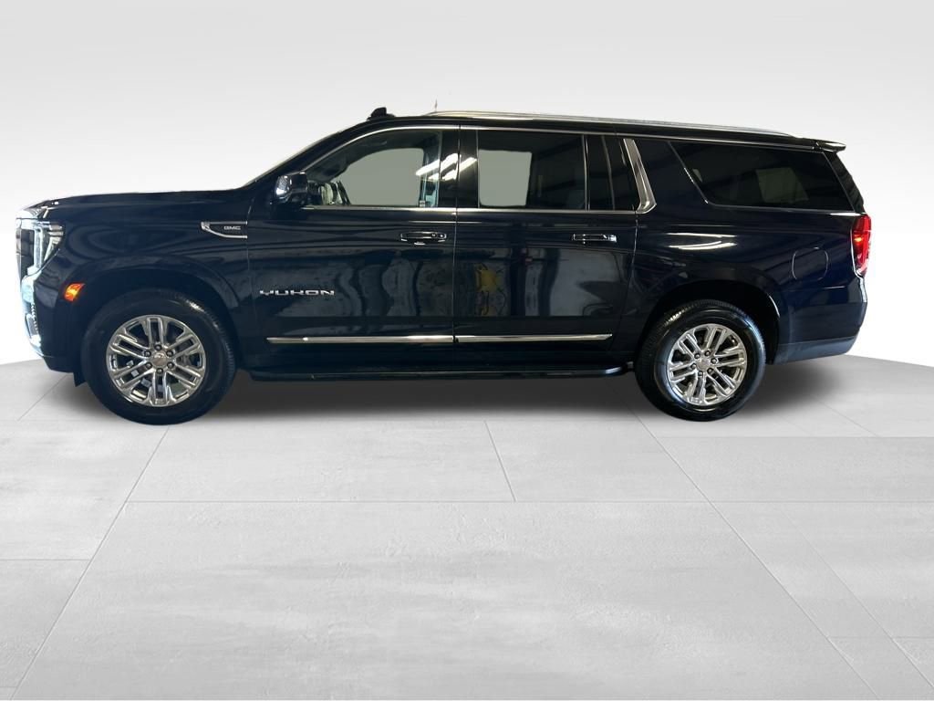 2022 Gmc Yukon XL SLT photo 2