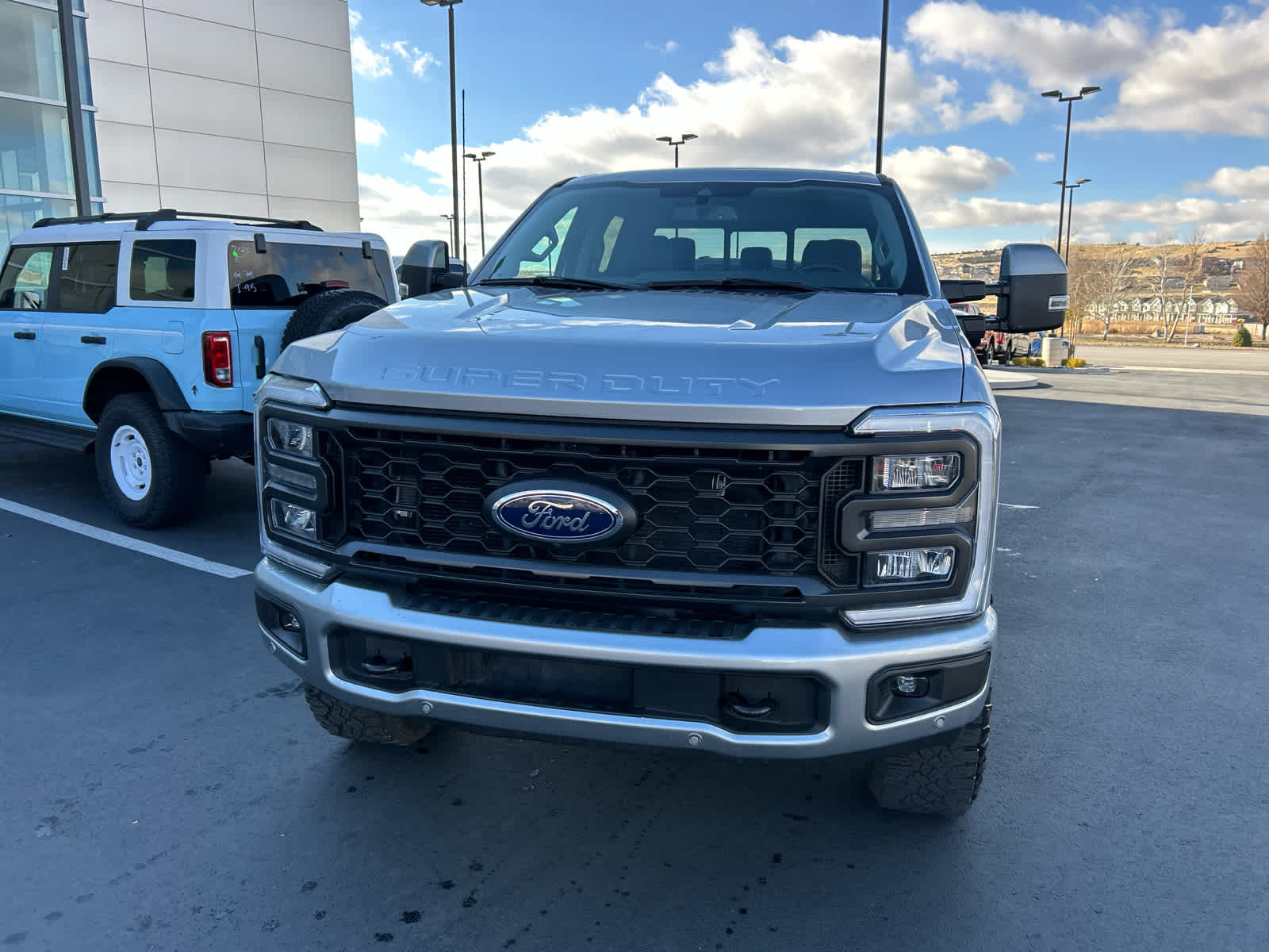 2023 Ford F-350 Lariat photo 3