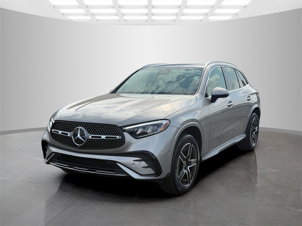 2023 Mercedes Benz GLC 300 4MATIC photo 2