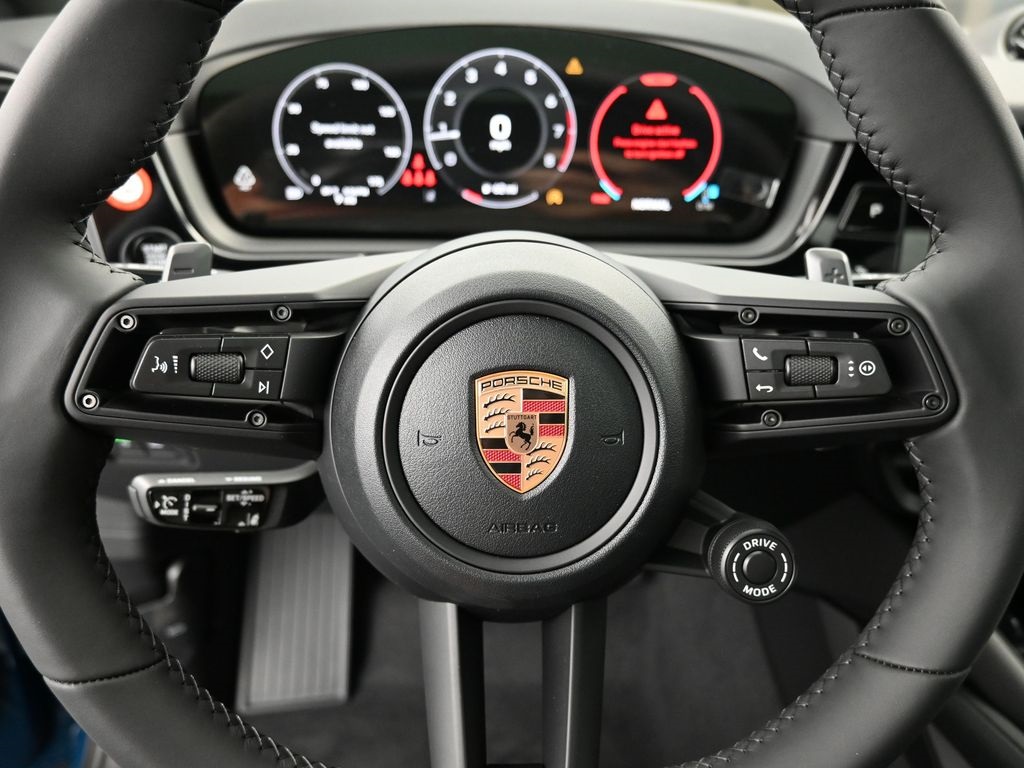 2026 Porsche Cayenne Coupe photo 21