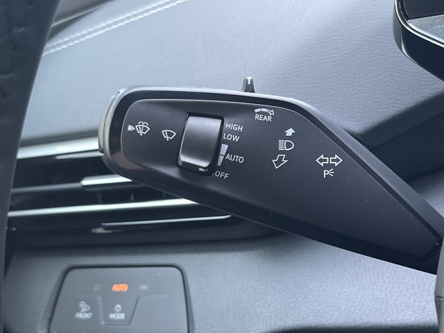 2025 Volkswagen ID.4 Pro Plus photo 35