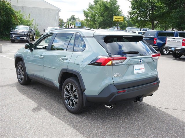 2023 Toyota RAV4 Hybrid XLE Premium photo 4