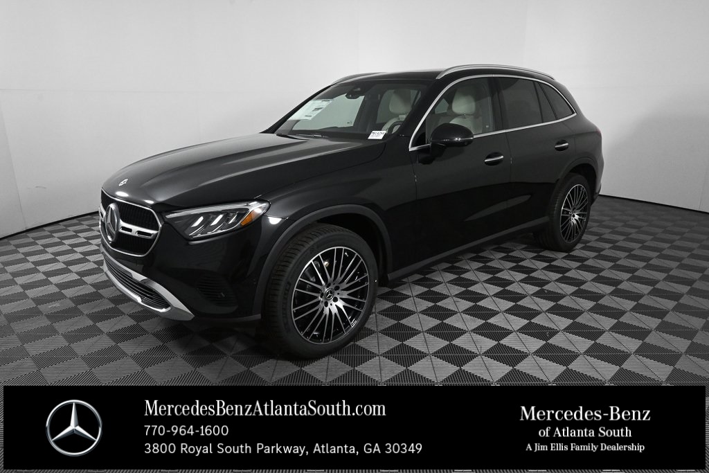 2026 Mercedes-Benz GLC Base's photo