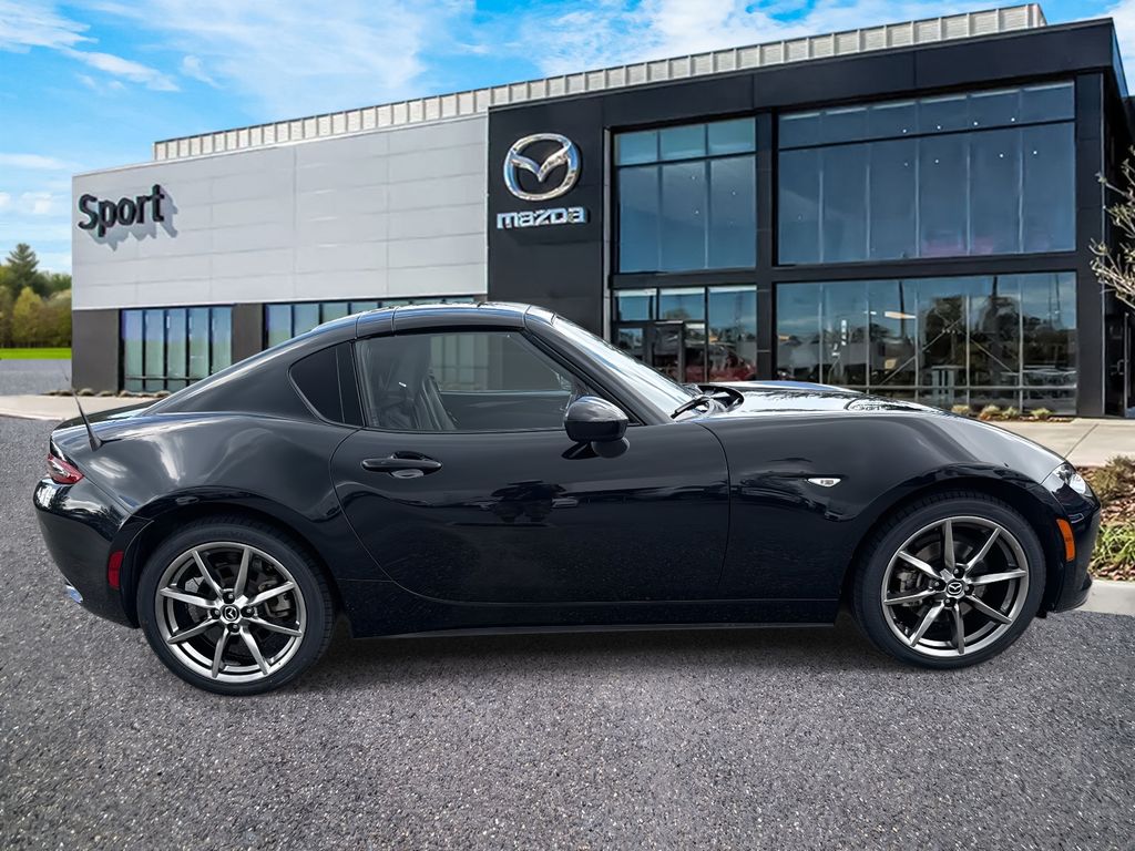 2023 Mazda MX-5 Miata RF Miata Grand Touring photo 2