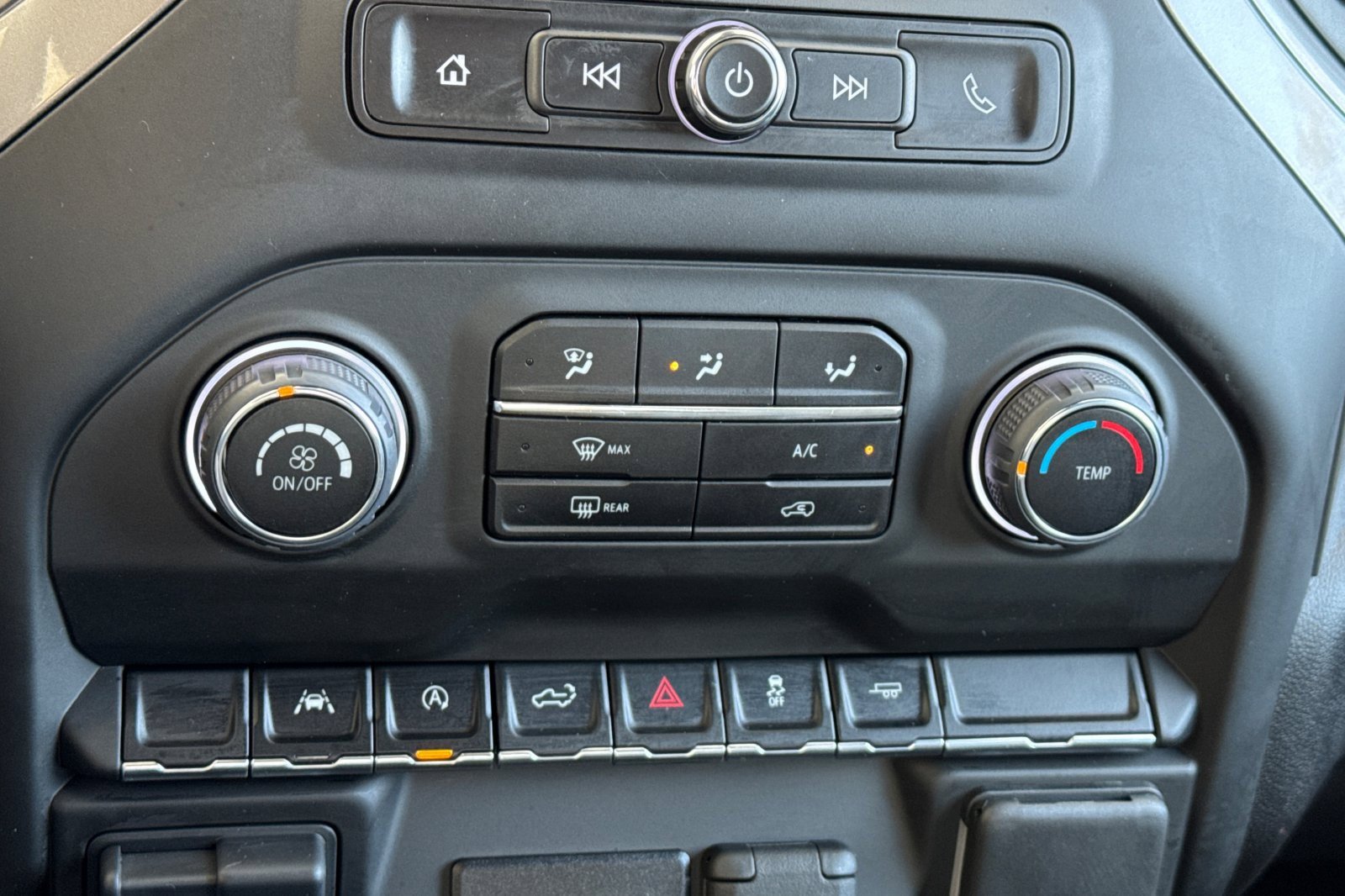 2025 Chevrolet Silverado 1500 Custom photo 18