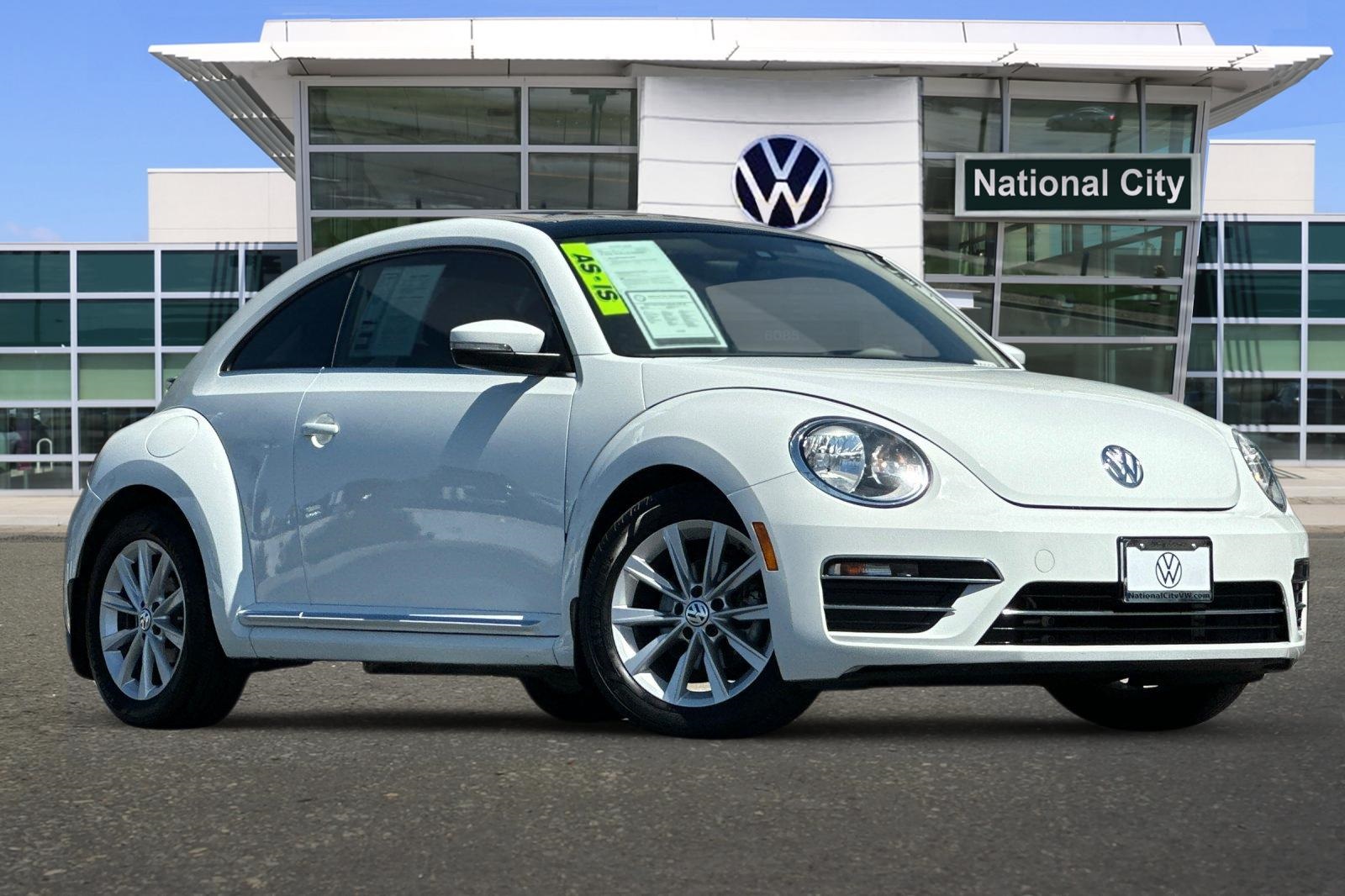 2018 Volkswagen Beetle SE photo 2