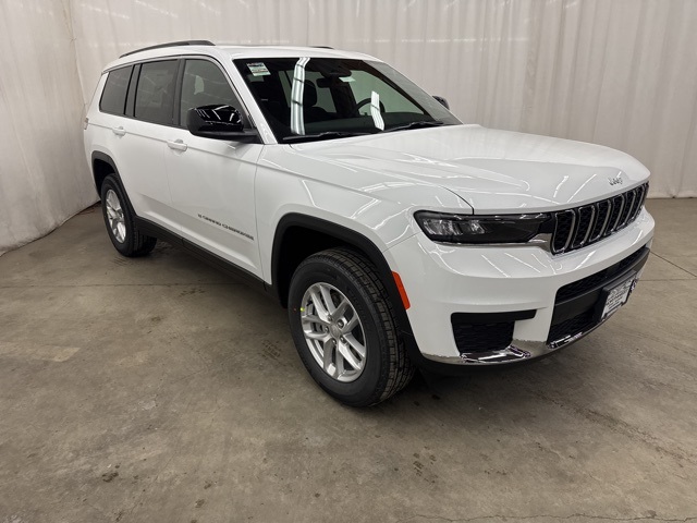 2025 Jeep Grand Cherokee L Laredo's photo