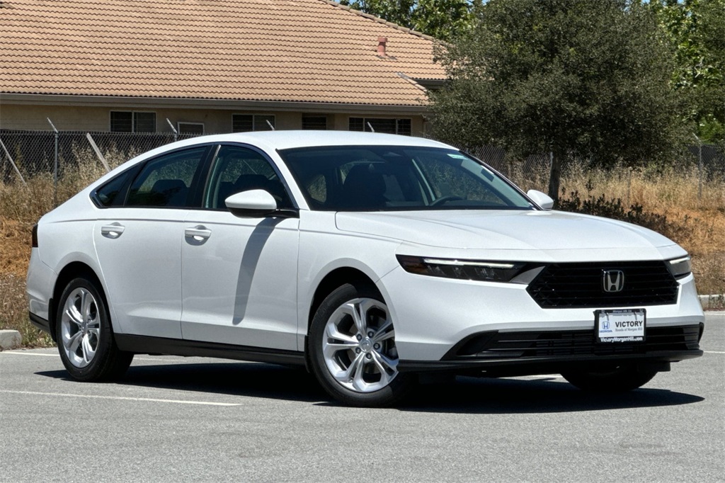 2025 Honda Accord LX photo 2