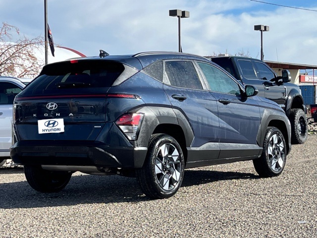 2025 Hyundai Kona SEL photo 4