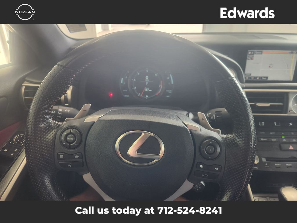 2016 Lexus IS 350 photo 19