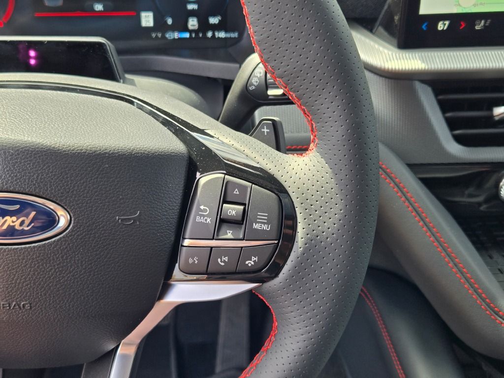 2025 Ford Explorer ST photo 33
