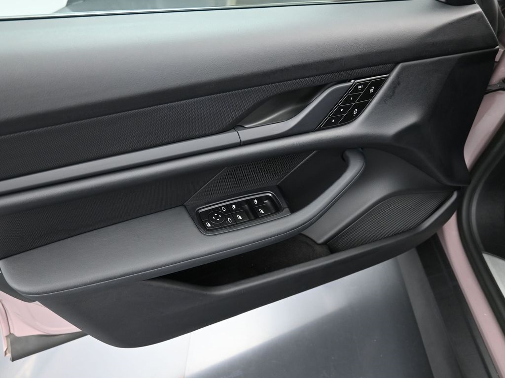 2022 Porsche Taycan 4S photo 21