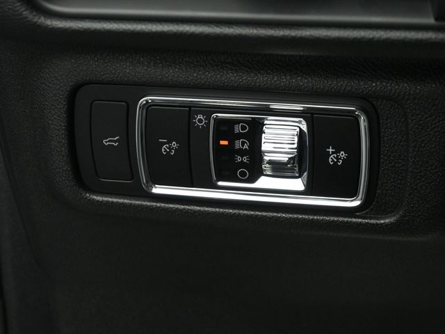 2022 LINCOLN CORSAIR - Image 9