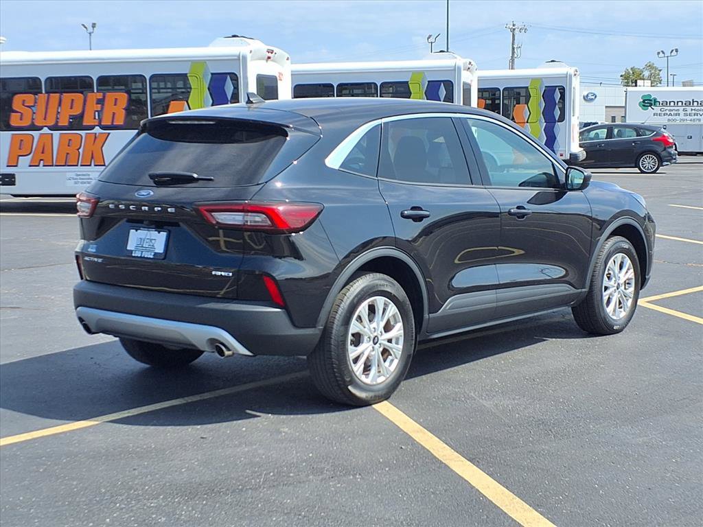 2023 Ford Escape Active photo 3