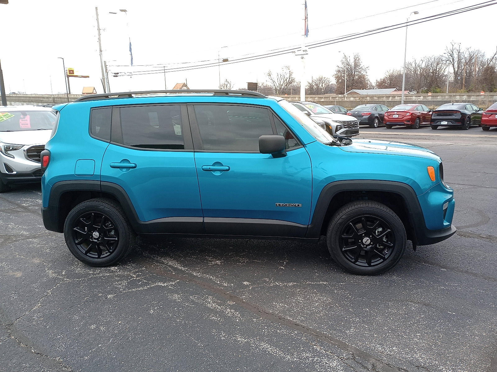 2022 Jeep Renegade Latitude photo 2