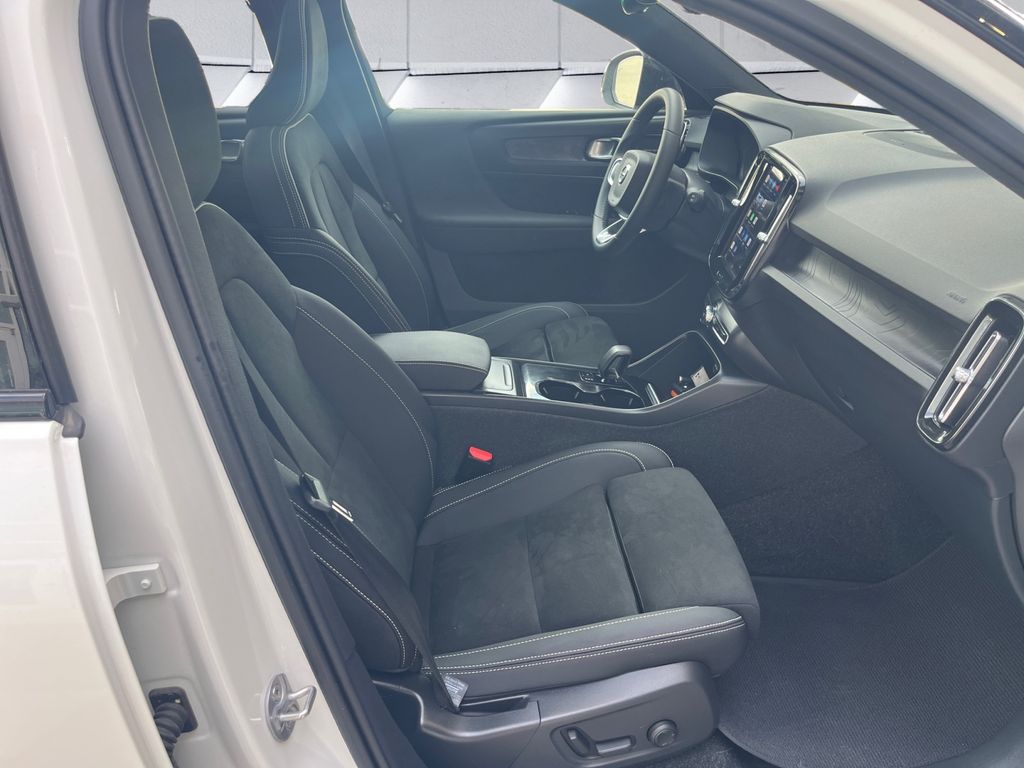 2024 Volvo XC40 Recharge Ultimate photo 13