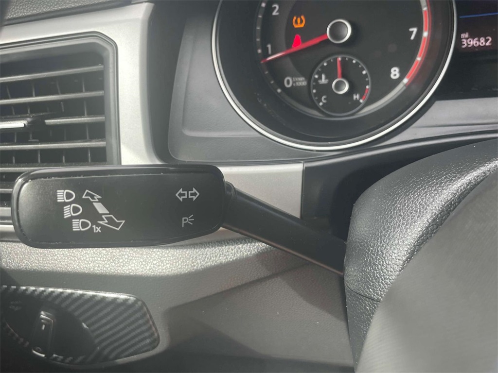 2021 Volkswagen Atlas Cross Sport SE Technology photo 18