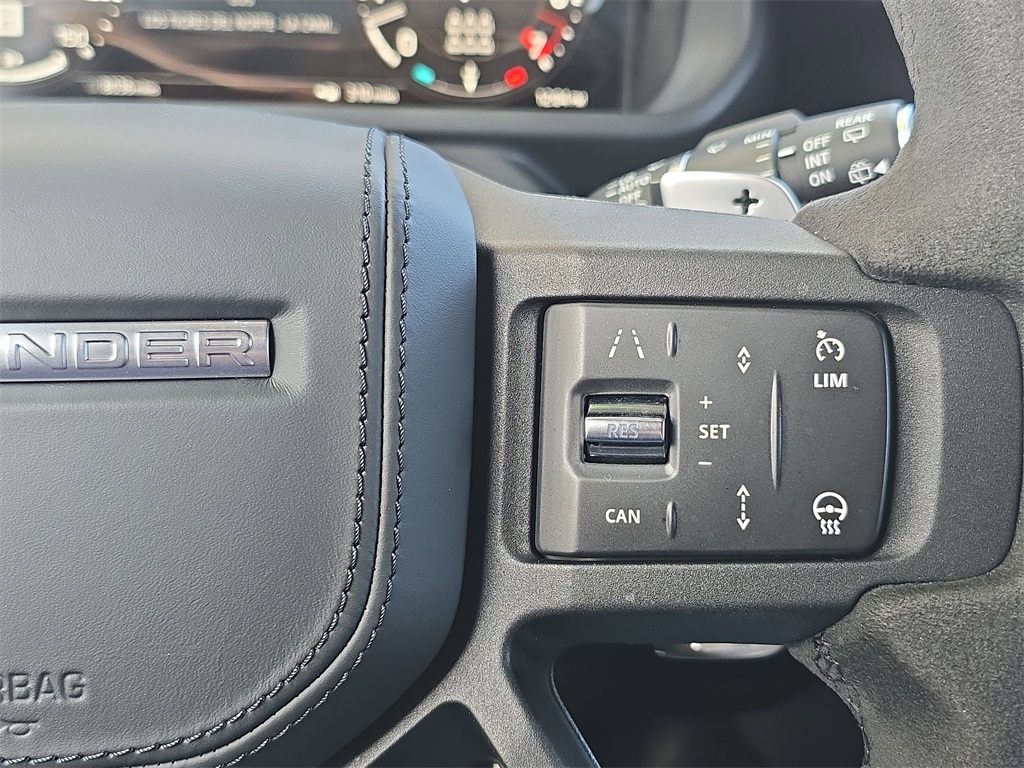 2024 Land Rover Defender 130 V8 photo 19
