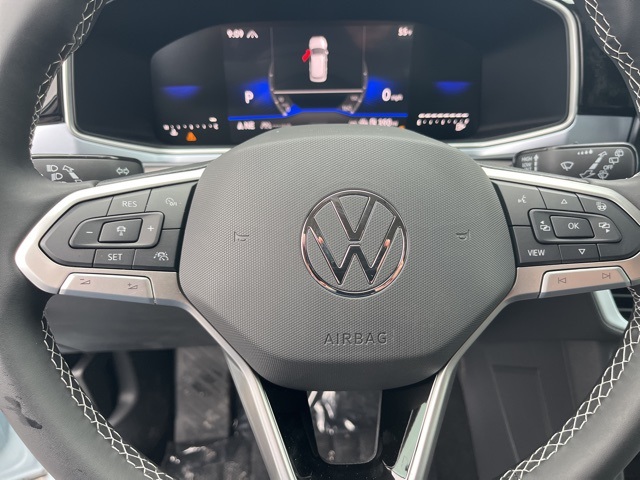 2025 Volkswagen Taos SE photo 12