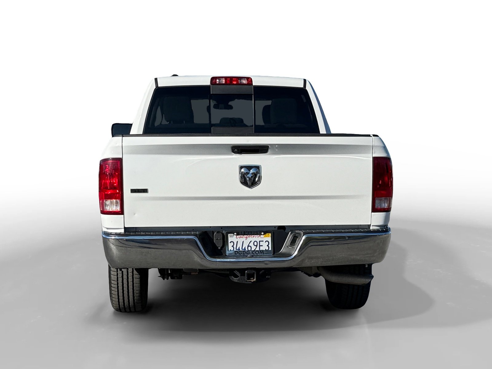 2019 Ram 1500 SLT photo 4