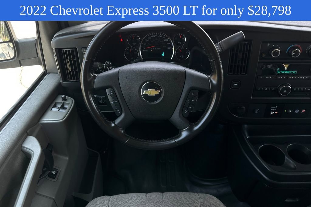 2022 Chevrolet Express Passenger 3500 photo 11