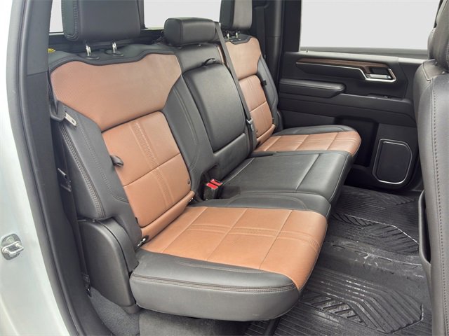 2024 Chevrolet Silverado High Country photo 16
