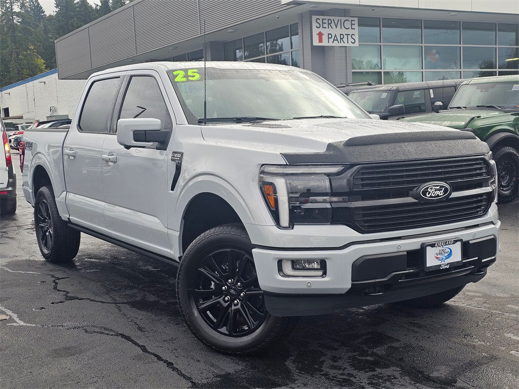 2025 Ford F-150 Platinum's photo