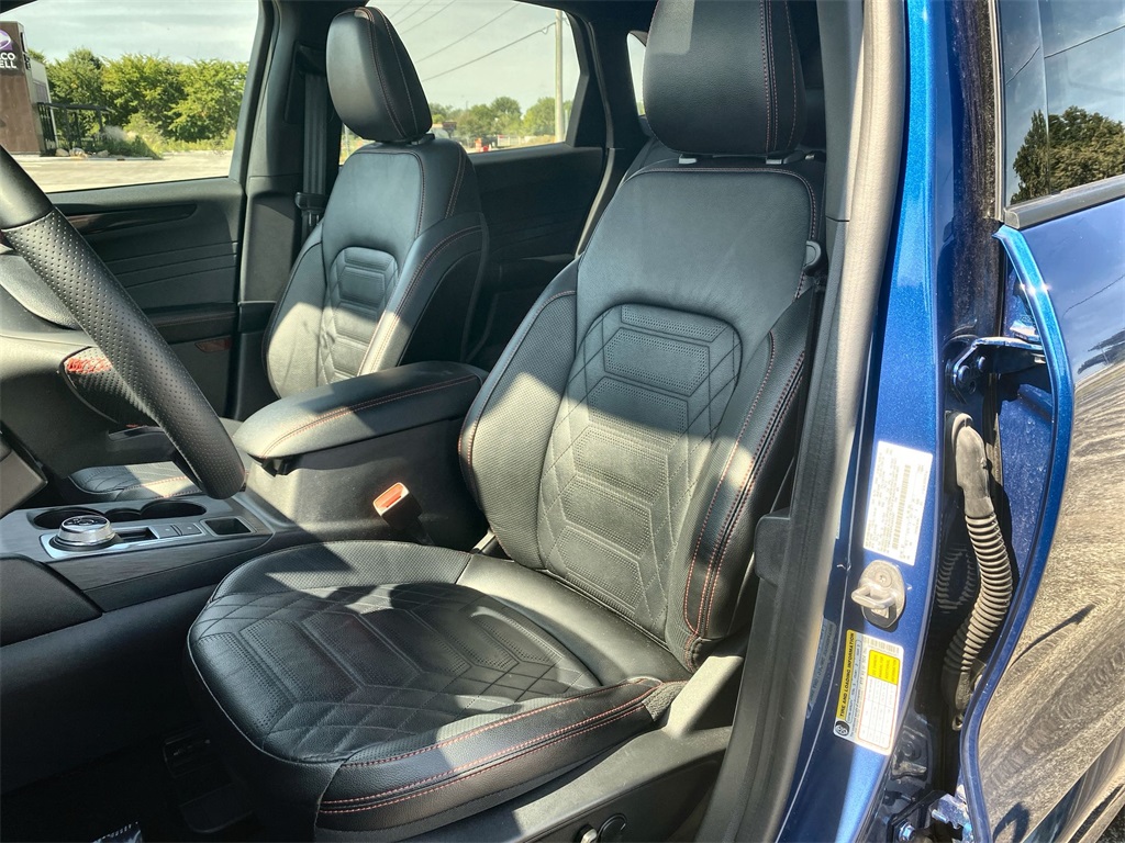 2023 Ford Escape ST-Line Elite photo 13
